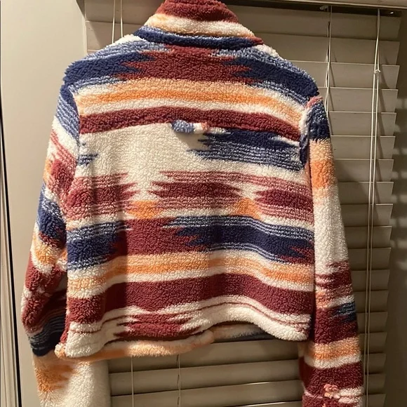 Aztec Sherpa Patterned Jacket - Picture 4 of 4